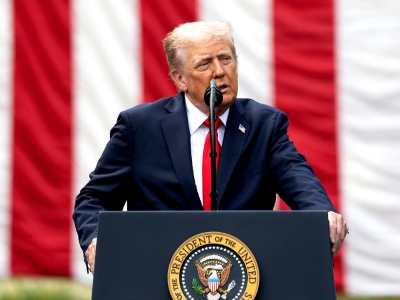 Trump twierdzi, że Rosja z dronami mogła się „pomylić”. Jak powinny zareagować polskie władze?