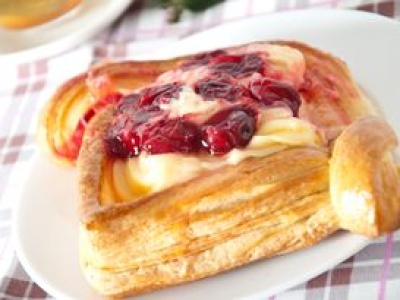 Prosty przepis na chrupiące ciastka z budyniem. 15 minut przygotowań, a resztę robi piekarnik