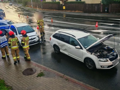 Utrudnienia w ruchu po zderzeniu Toyoty ze Skodą na ulicy Wolności