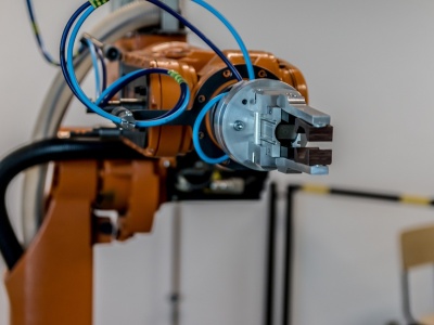 Robotyzacja podnosi zatrudnienie w Europie! Polska niechlubnym wyjątkiem [BADANIE]