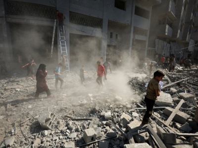 Izrael zrównuje z ziemią miasto Gaza. 