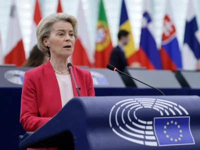 Rekordowy poziom nieufności Polaków do Unii Europejskiej