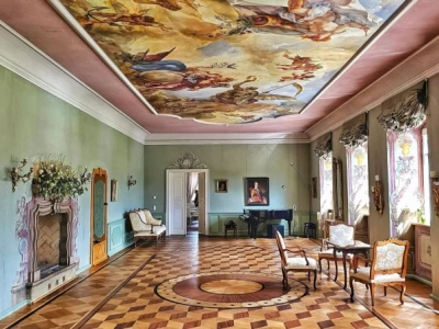 Tu mieści się najpiękniejsza sala balowa na Dolnym Śląsku. Ten pałac to prawdziwa perełka!