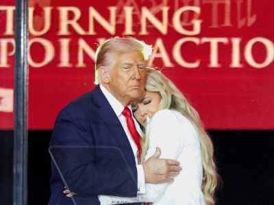 Pogrzeb Charliego Kirka: spektakl i wiec. Komu Trump wypowiedział wojnę?