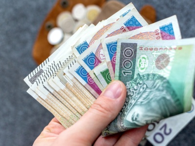 Wniosek o to świadczenie tylko do końca listopada. Jak dostać 300 zł?