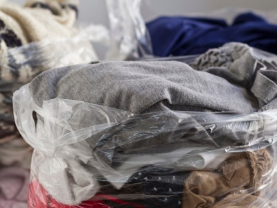 Sposób na tekstylia. Wystarczy telefon i odbiorą je spod domu