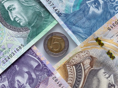 Nawet 900 zł bonusu, cashback albo premia dla przedsiębiorców? Wybierz coś dla siebie