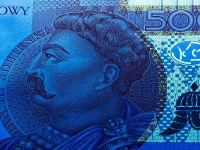 Złoty nieznacznie osłabiony. Kurs euro blisko 4,27 zł