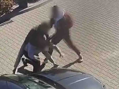 Ukraińcy zaatakowali i pobili taksówkarza, dusili go. Ma złamany nos  