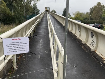 Zamknięcie kładki nad DK 79. Utrudnienia dla pieszych
