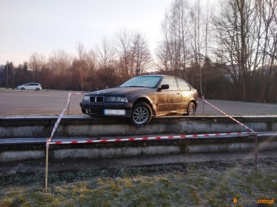 Młodzi kierowcy BMW i rowerzyści z najgorszą opinią wśród Polaków