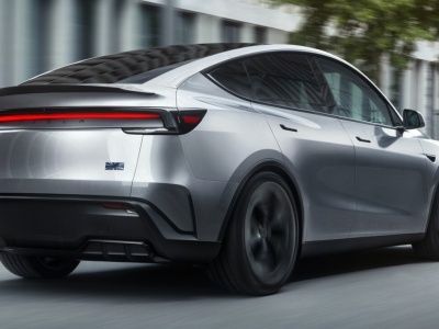 Tak wygląda tania Tesla. W środku będzie ciemno jak w norze