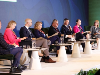 Gminy zostały same z problemem tekstyliów. Obowiązek segregacji źle przygotowano