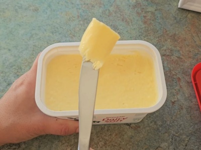 Masło będzie długo świeże i miękkie. Pokochasz ten trik z Francji