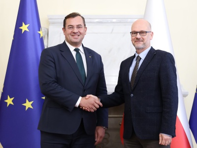 Rząd przygotował pakiet wsparcia dla rolników.  Bezpieczeństwo gospodarstw i stabilność wsi priorytetem