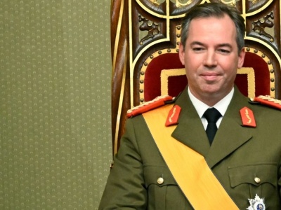 Abdykacja w europejskiej monarchii. Poddani powitali nowego władcę