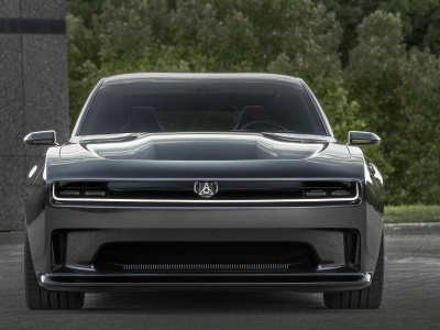 Miał być wizytówką amerykańskiej elektromobilności. Teraz otrzyma napęd V8