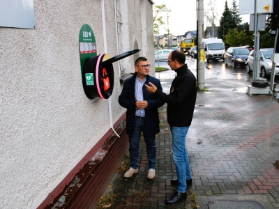 Chybie. Nowe defibrylatory AED w remizach i urzędzie