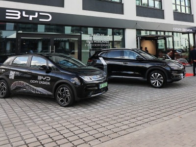 Rozpoczynamy chińskie panowanie. Tesla traci ważny tytuł
