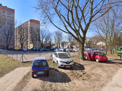 Parking stoi pusty, zamiast służyć mieszkańcom