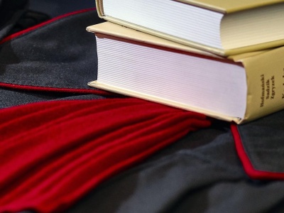 Zarzuty o mobbing i psychiczne znęcanie się nad pracownikami dla byłego kierownika skarbówki