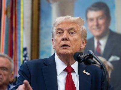 Dziennikarz dostał wiadomość SMS od Trumpa. 