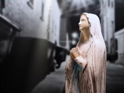 Znaleziona w śmietniku figura Matki Bożej, nawrócenie, zupełna przemiana
