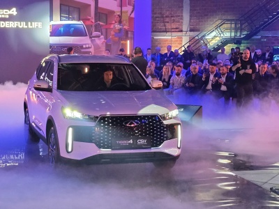 Chery Tiggo 4 i Tiggo 9 już w Polsce. Kuszą cenami i hybrydowymi napędami