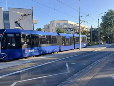 Na mijance na Przyjaźni tramwaje pojechały na czołówkę. A miało być bezpiecznie!