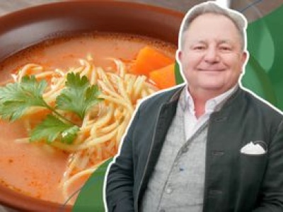 Wlej szklankę do pomidorówki jak Robert Makłowicz. Zupa nabierze smaku i wyrazistości