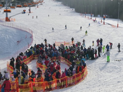 Zimowe ferie 2026 podzielone na trzy tury. Nowy podział województw i daty