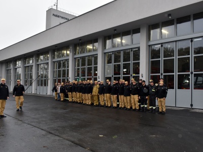 Żarscy strażacy w nowej strażnicy. Powitani chlebem i solą
