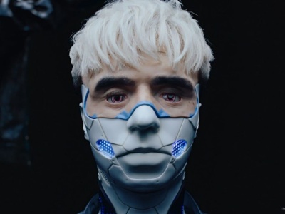 Mata i jego robot w nowej kampanii reklamowej