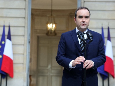 Francja nie ma premiera. Jest sygnał o możliwym przełomie