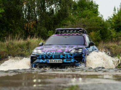 Elektryczne Porsche Cayenne zamówisz z ładowarką bezprzewodową