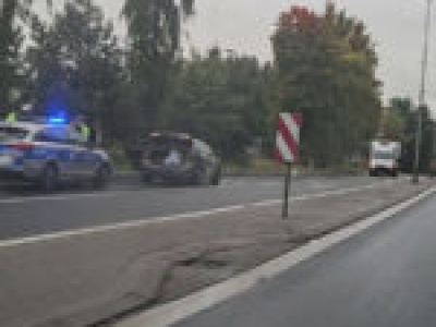 Zderzenie na DK27 pod Zieloną Górą. Ciężarówka wjechała w osobówkę