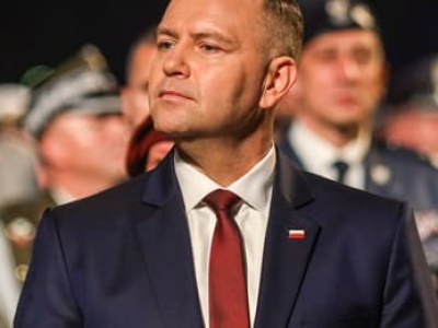 „Karol, ale to ty dzwonisz”. Nawrocki ni stąd ni z owąd pisze do von der Leyen list o migrantach