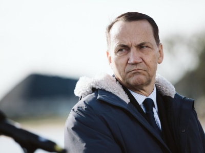 Incydent na spotkaniu z Sikorskim. Kobieta nagle zaczęła krzyczeć. 
