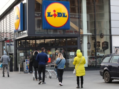 Lidl reaguje na doniesienia dotyczące korzystania z kodu QR z aplikacji. 