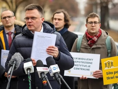 Hołownia, kura z obciętą głową i nerwy Tuska. Kto przejmie władzę w Polsce 2050?