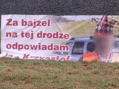 Sosnówka : Kolejny kontrowersyjny baner ze starostą zawisł w przestrzeni publicznej
