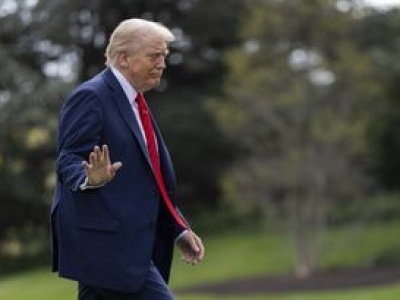 Działo się w nocy. Trump nałoży dodatkowe cło na Chiny