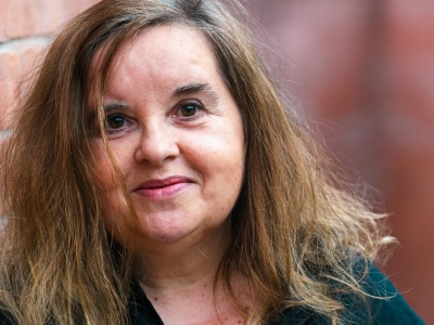 Nauczycielka WF-u tworzy związek z dwoma mężczyznami. Nie, to nie jest prowokacja