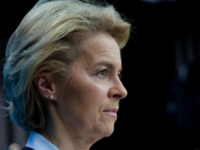 UE znów namieszała – tym razem chodzi o ciepłą wodę. Europejczykom grożą zimne prysznice