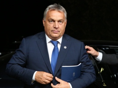 Węgry: Viktor Orban uruchomił zbiórkę podpisów „przeciwko brukselskim planom wojennym”