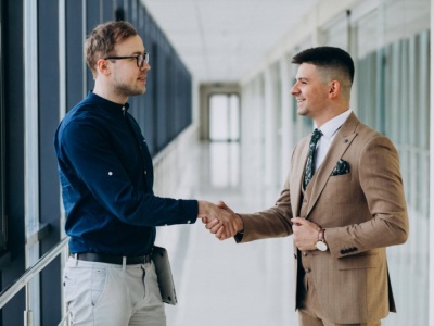 Adwokat w sprawie karnej — strateg, negocjator, obrońca