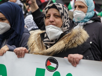 Hamas Uwalnia Izraelskich Zakładników: Historyczny Rozejm na Bliskim Wschodzie!