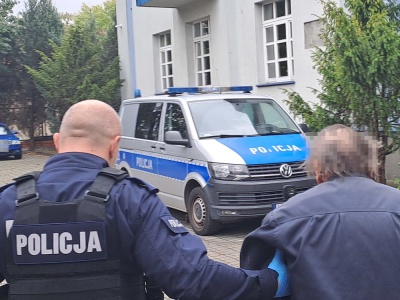 Groził najbliższym trzymając nóż. 70-latek trafił do aresztu za znęcanie się nad rodziną