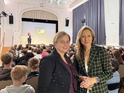 Zaczynają się niewinnie, ale odbierają najwięcej. 150 młodych ludzi na konferencji o uzależnieniach w Cieszynie