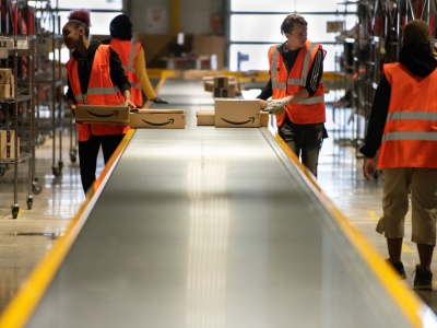 Gigant e-commerce szykuje się na święta. Zatrudni dodatkowo 250 tysięcy osób przed Bożym Narodzeniem